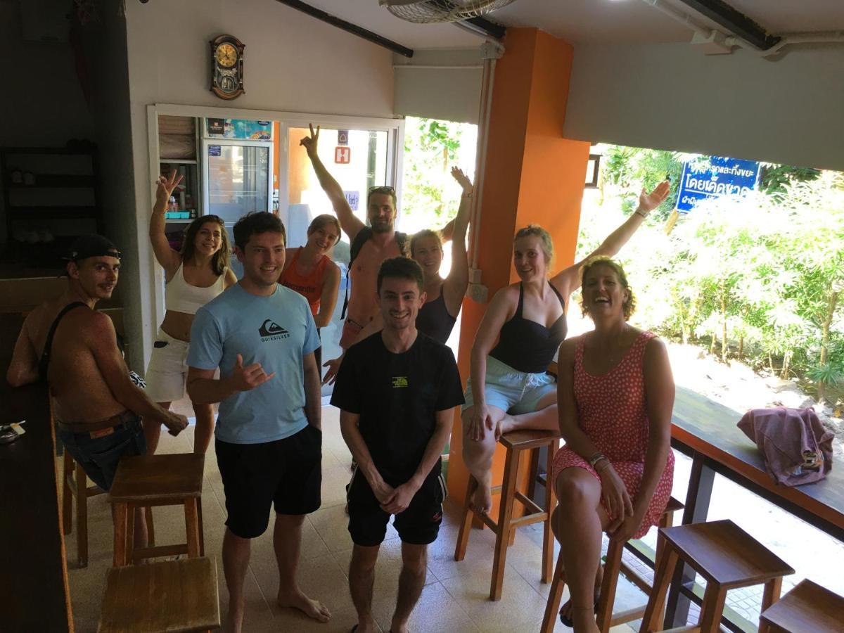 Voyagers Hostel Islas Phi Phi Exterior foto