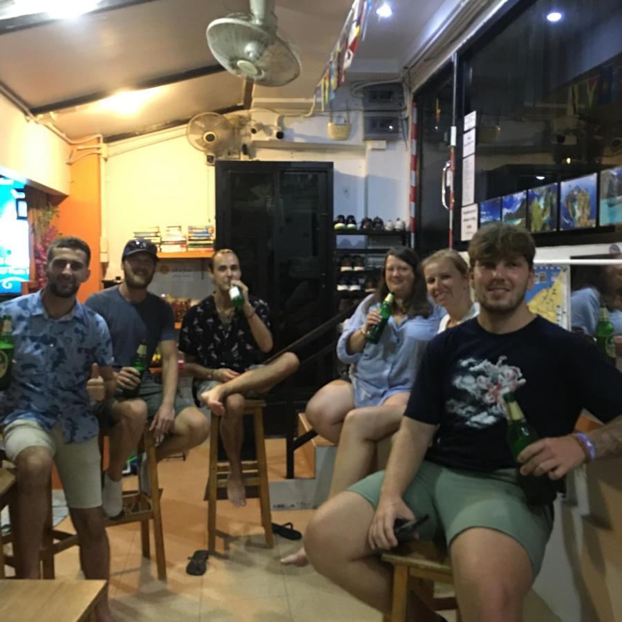 Voyagers Hostel Islas Phi Phi Exterior foto