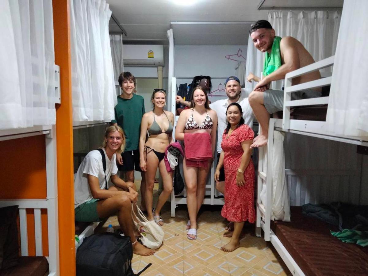 Voyagers Hostel Islas Phi Phi Exterior foto